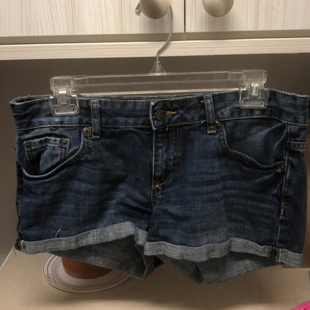 SUPER CUTE JEAN SHORTS